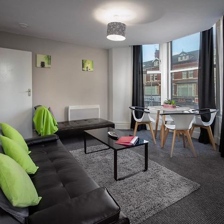 Appartement 02 Springfield - Sleeps 6 à Blackpool Extérieur photo