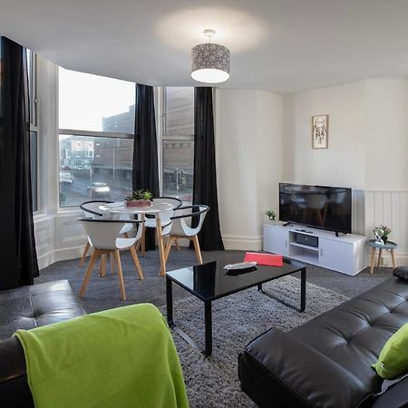 Appartement 02 Springfield - Sleeps 6 à Blackpool Extérieur photo