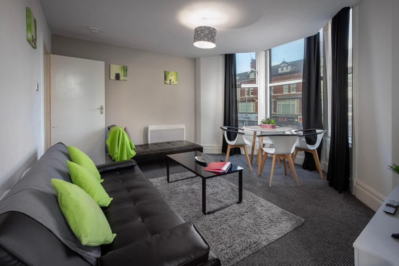 Appartement 02 Springfield - Sleeps 6 à Blackpool Extérieur photo